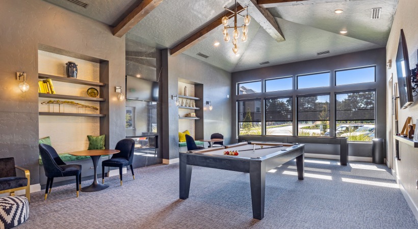 Billiards Game Room & Lounge